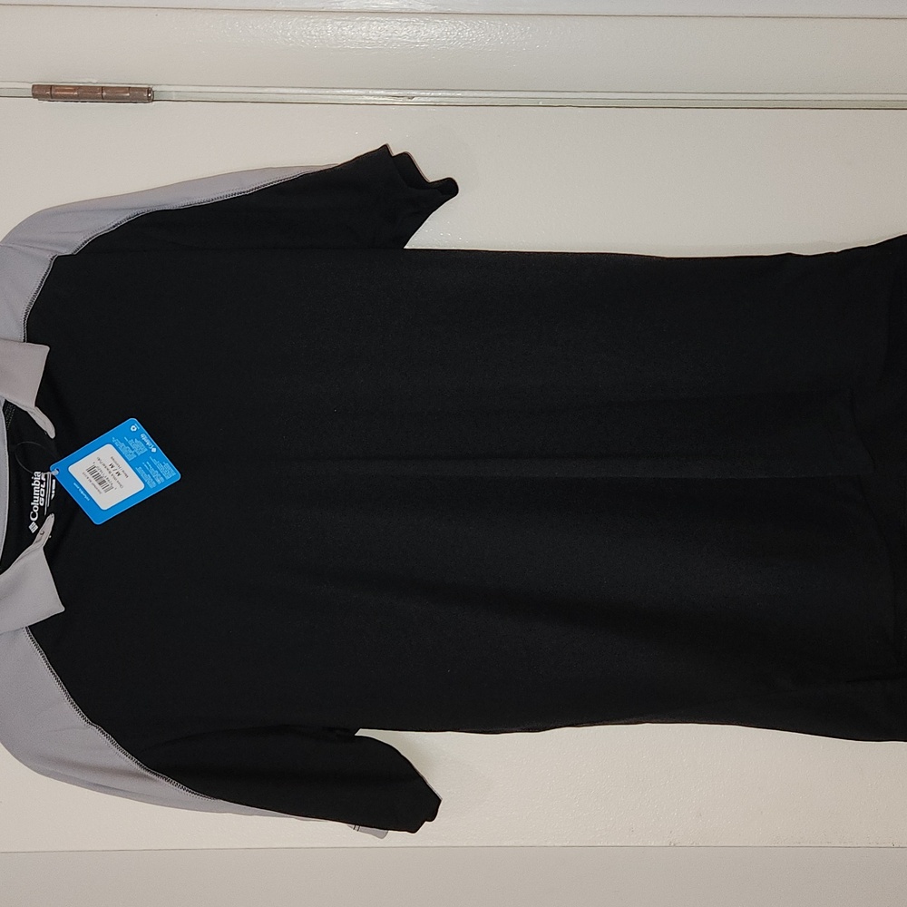 Columbia Men's Omni-Wick Bracket Golf Polo NWT, size Medium.  Black And Grey